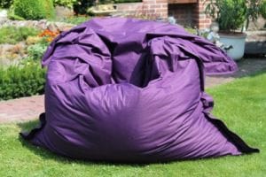 Kinzler Sitzsack im Garten